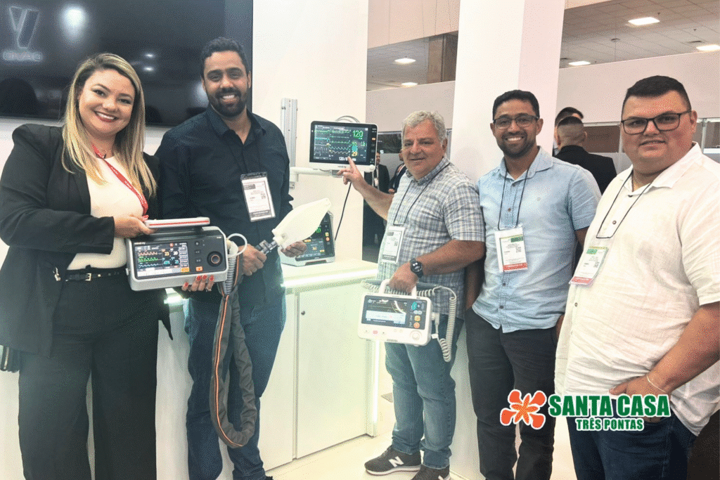Lideranças da Santa Casa de Três Pontas participam da Feira Hospitalar 2