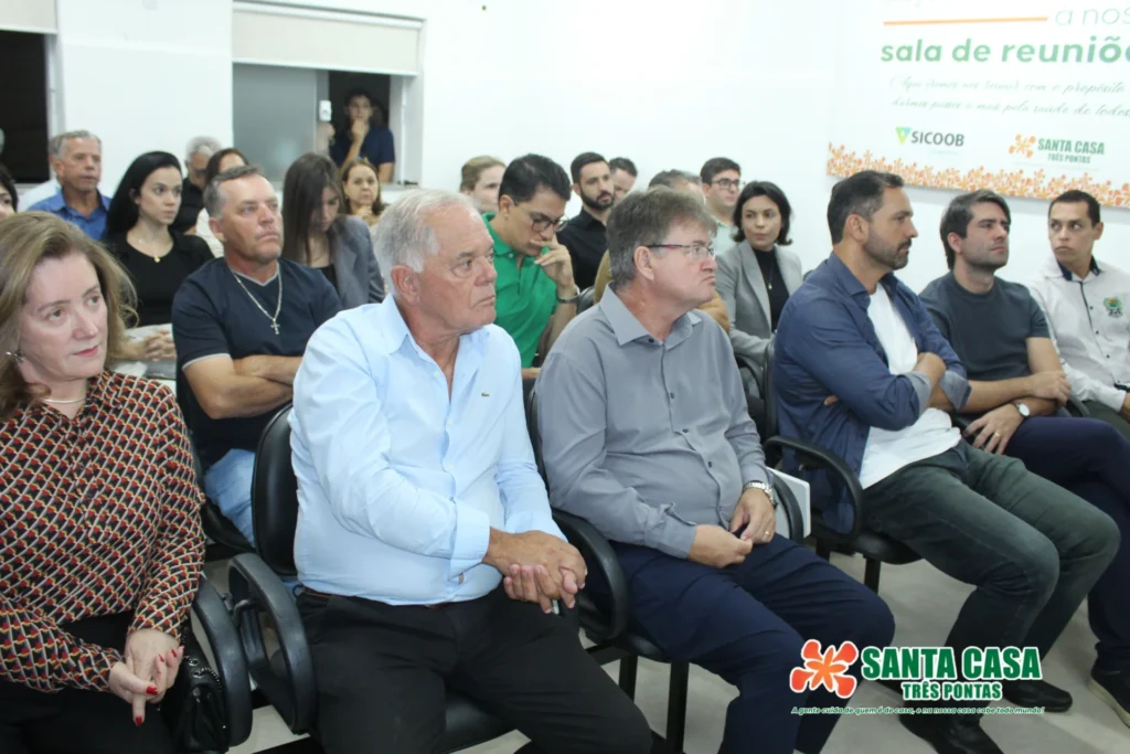 VISITA-DRFLAVIO-DIEGOANDRADE-SANTA-CASA11